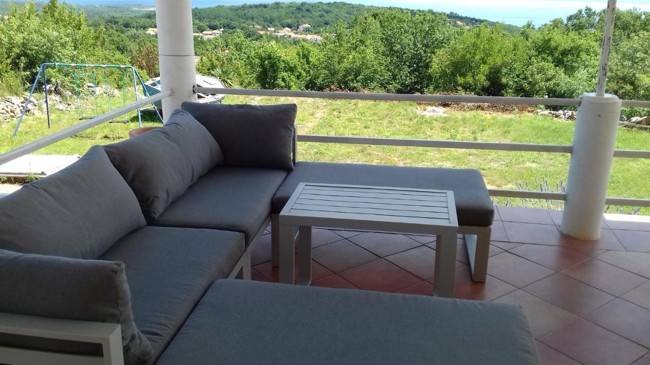 Holiday Home With Sea View Vrbnik Exterior foto